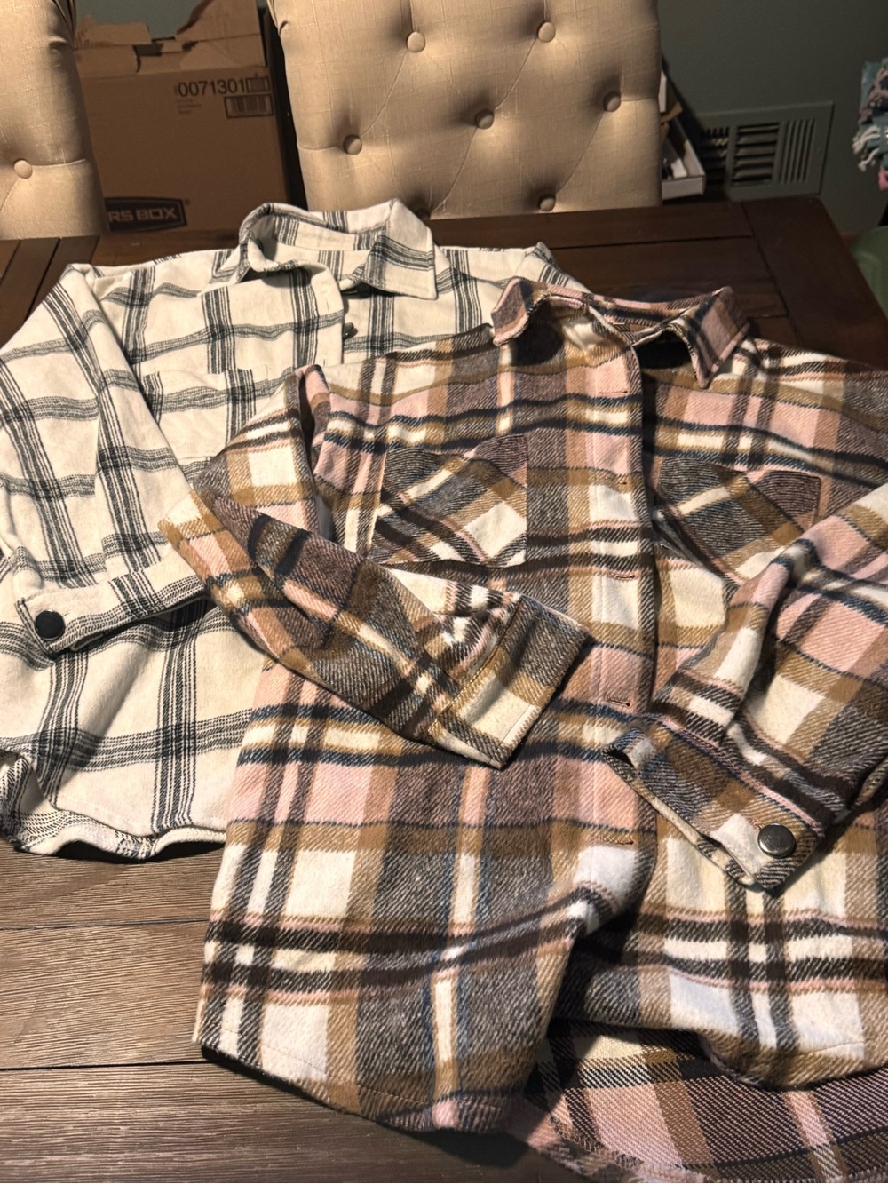 Set of 2 women’s flannel shirts size XL